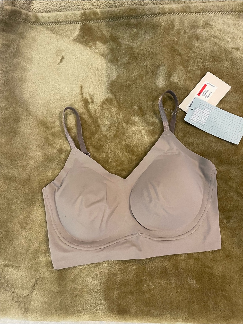 Seamless Nude/Taupe Wireless T-shirt bra by True & Co. size XS